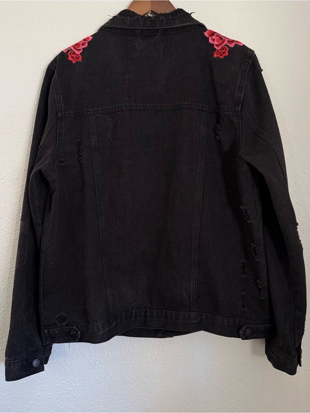 Cisono Black Distressed Denim Jacket Red Rose Embroidered XL - Picture 7 of 13
